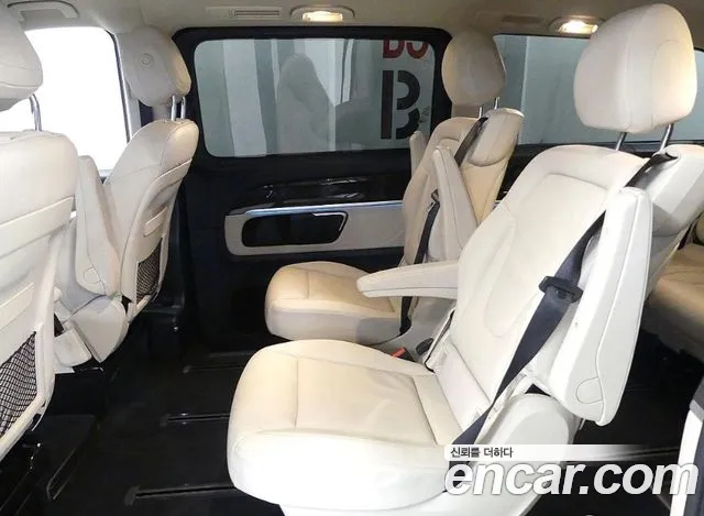 Mercedes-Benz V-Class — Фото автомобиля 11