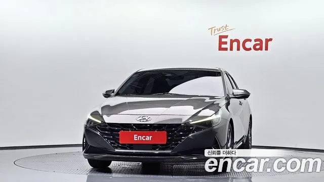 Hyundai AVANTE Avante (CN7) — Фото автомобиля 3