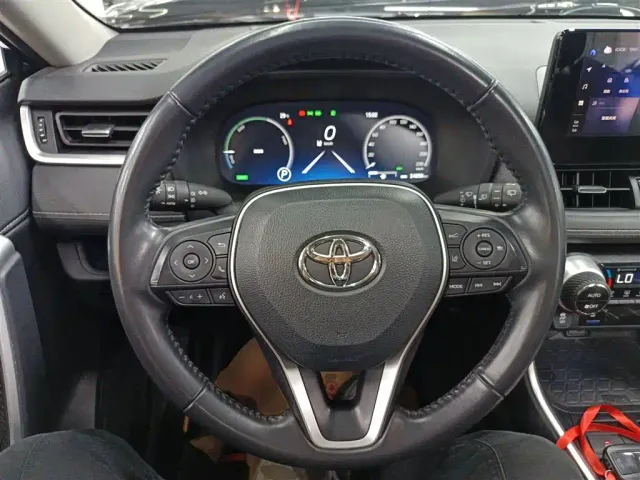 Toyota Wildlander — Фото автомобиля 6