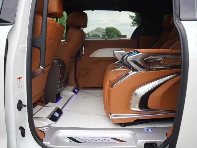 Toyota Granvia — Фото автомобиля 27