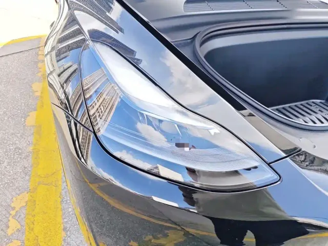 Tesla Model Y — Фото автомобиля 7
