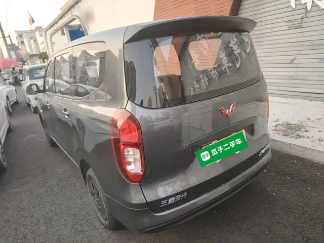 Wuling Hongguang — Фото автомобиля 4