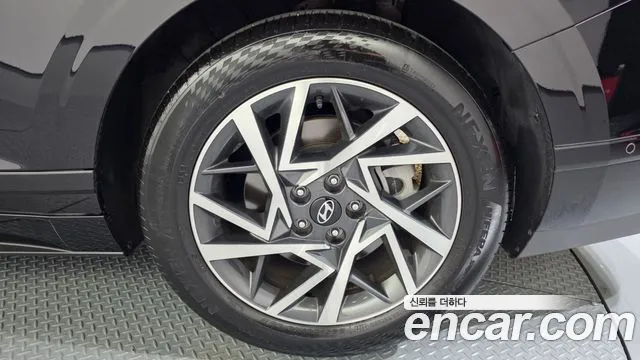 Hyundai Grandeur GN7 — Фото автомобиля 6