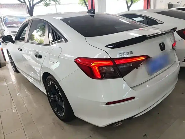 Honda Civic — Фото автомобиля 4