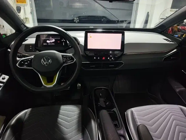 Volkswagen ID.3 — Фото автомобиля 9