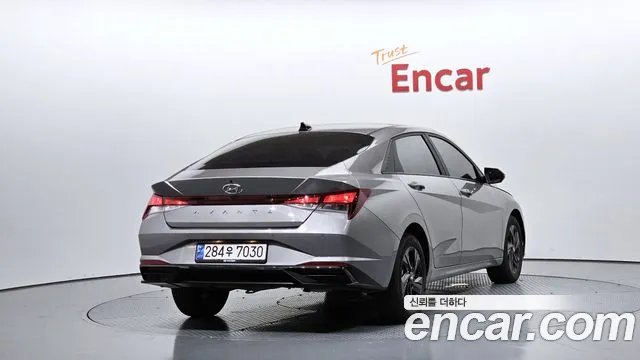 Hyundai Avante — Фото автомобиля 2