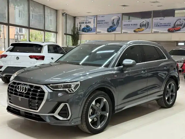Фотография автомобиля — Audi Q3