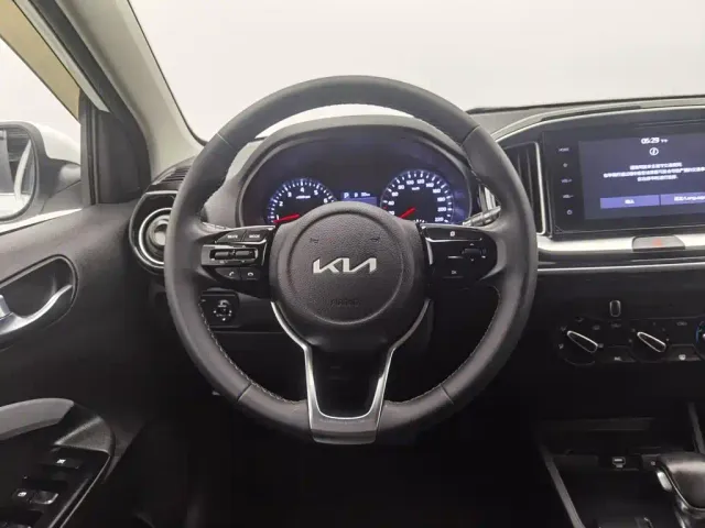 Kia KX1 — Фото автомобиля 11