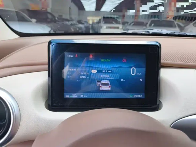 Wuling Hongguang Mini EV — Фото автомобиля 11
