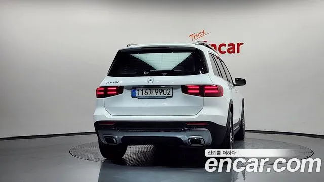 Mercedes-Benz GLB-Class — Фото автомобиля 4