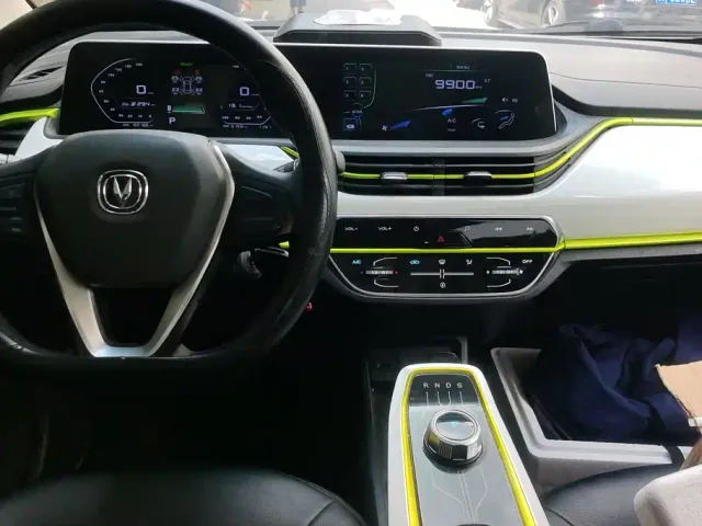 Changan Benben E-Star — Фото автомобиля 12