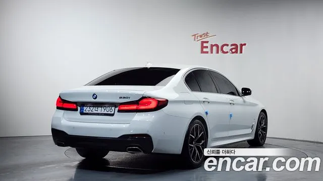 BMW 5-Series — Фото автомобиля 2