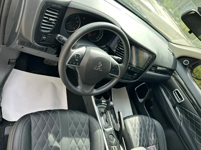 Mitsubishi Outlander — Фото автомобиля 13