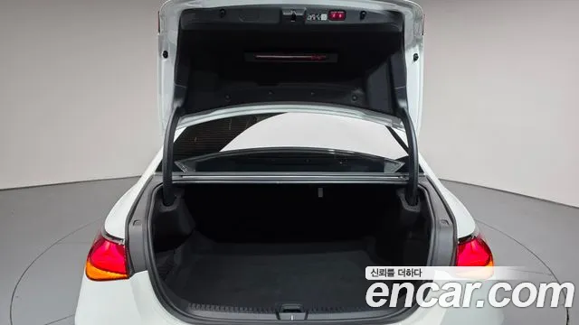 Mercedes-Benz E-Class W214 — Фото автомобиля 19