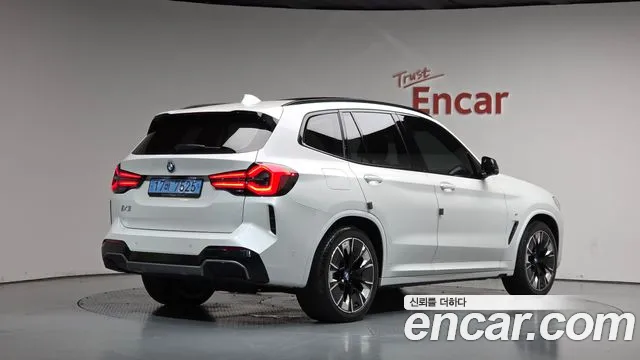 Фотография автомобиля — BMW iX3 G08 (2020–2024)