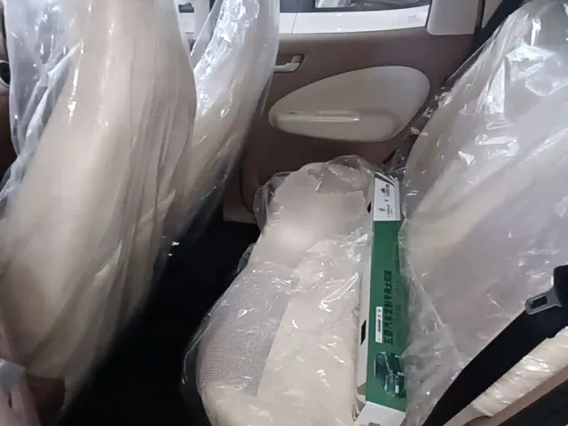 Wuling Hongguang Mini EV — Фото автомобиля 16