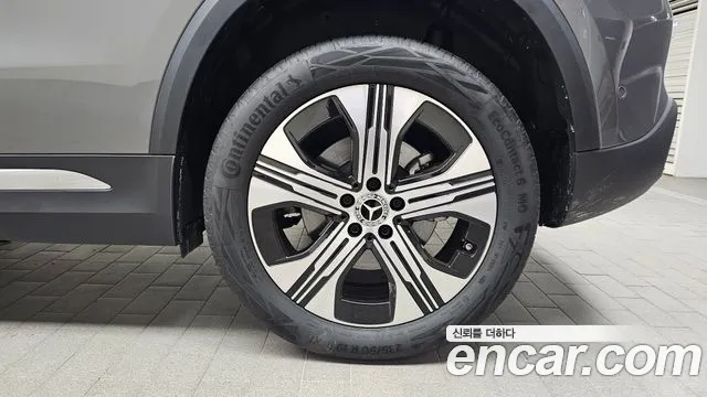 Mercedes-Benz EQA — Фото автомобиля 6
