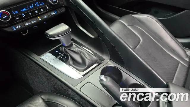 Hyundai AVANTE — Фото автомобиля 9