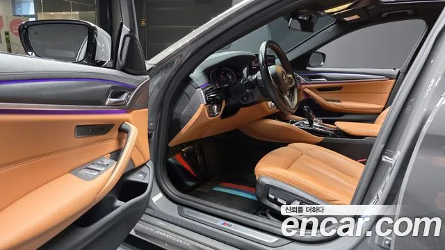 BMW 5-Series — Фото автомобиля 10