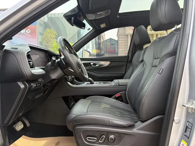 GAC Trumpchi GS8 — Фото автомобиля 5