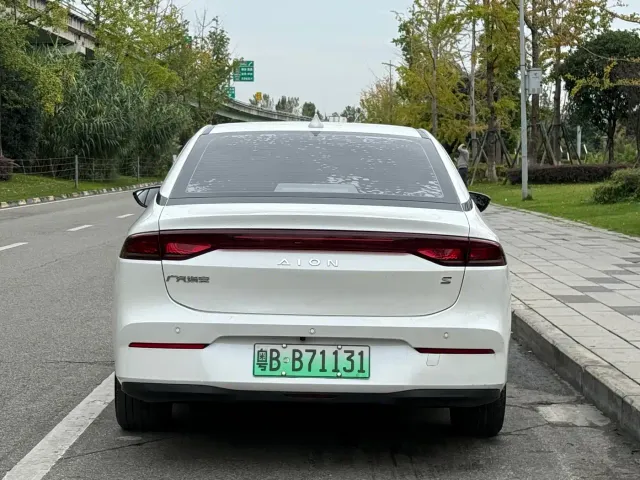 GAC Aion S — Фото автомобиля 11