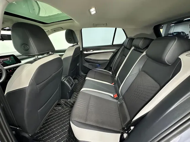 Volkswagen Golf 2023 280TSI DSG Pro — Фото автомобиля 8