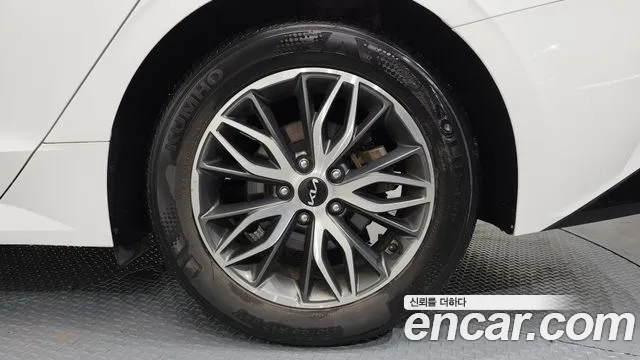 Kia K5 K5 3 поколение 2.0 LPI(Для проката) — Фото автомобиля 21