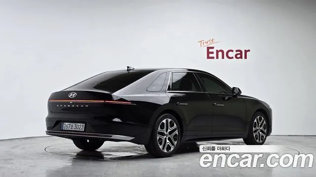 Hyundai Grandeur GN7 — Фото автомобиля 2