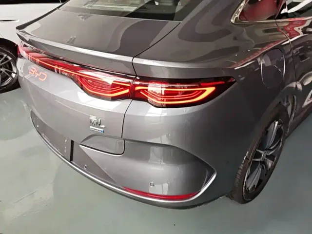 BYD Qin L — Фото автомобиля 7