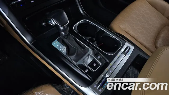Kia Canival Carnival 4 поколение Дизель 9 мест Prestige — Фото автомобиля 9