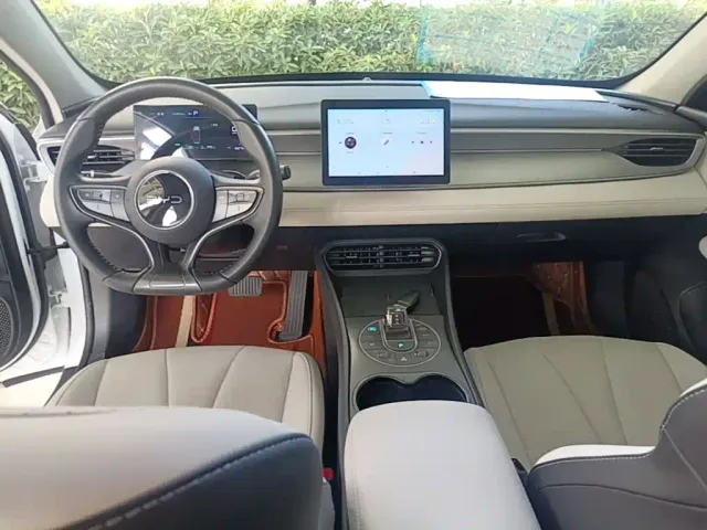 BYD Seal 05 DM-i — Фото автомобиля 9