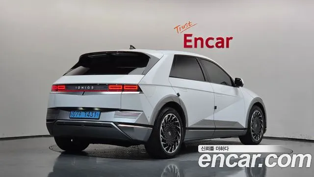Hyundai Ioniq 5 — Фото автомобиля 2
