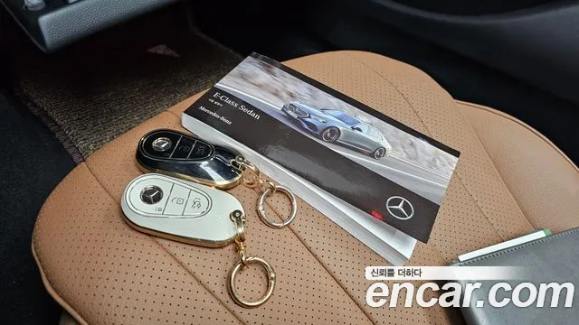 Mercedes-Benz E-Class — Фото автомобиля 4