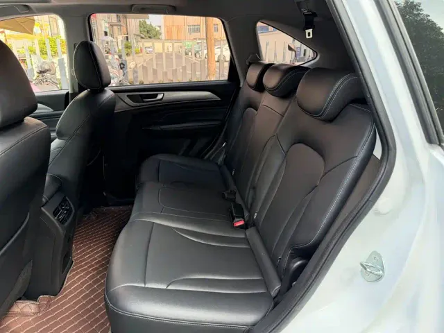 Haval M6 — Фото автомобиля 10