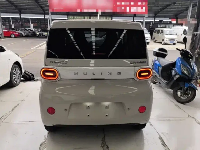 Wuling Motors Hongguang MINIEV 2024 3rd Generation 215km Youth Edition — Фото автомобиля 5