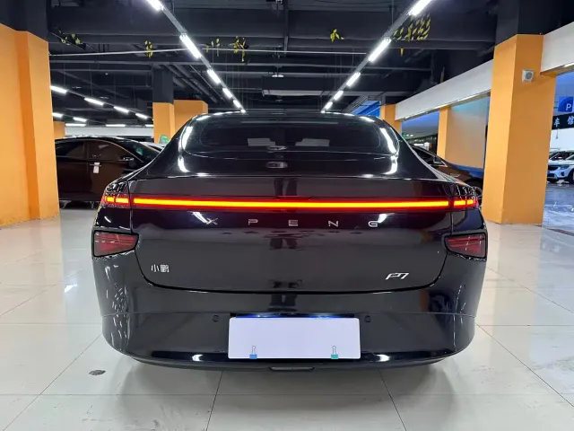 Xpeng P7 — Фото автомобиля 7
