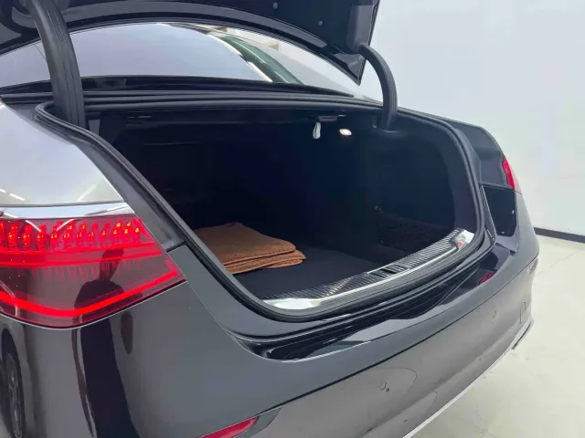 Mercedes-Benz S-Class — Фото автомобиля 21