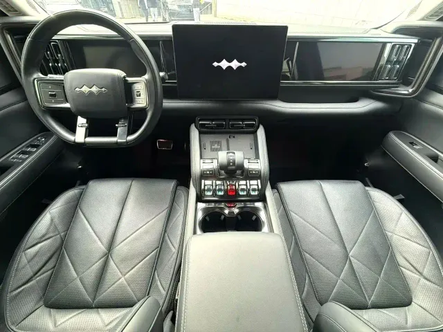 BYD FangChengBao Leopard 5 — Фото автомобиля 6