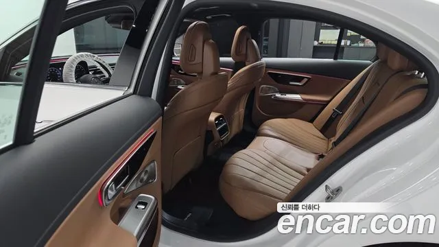 Mercedes-Benz E-Class W214 — Фото автомобиля 16
