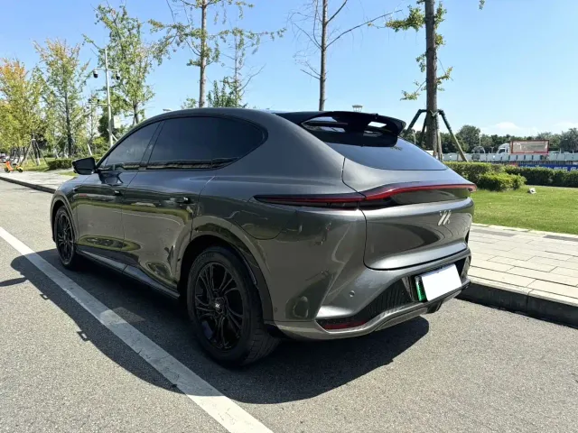 IM Motors IM LS7 — Фото автомобиля 12