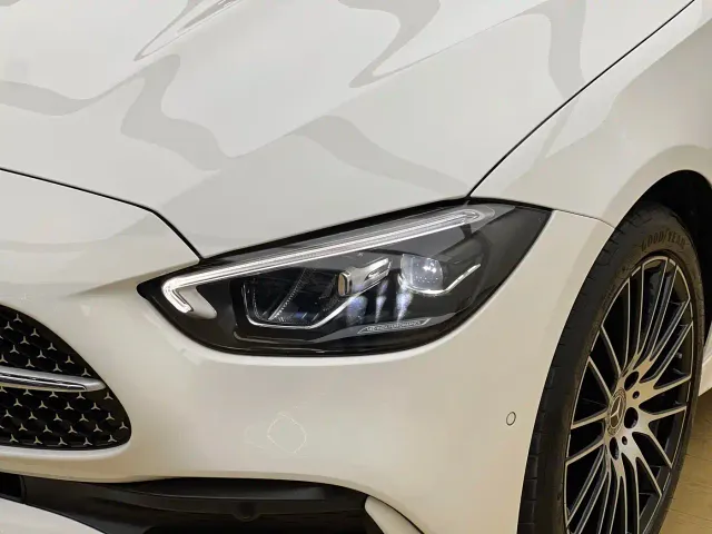 Mercedes-Benz C-Class — Фото автомобиля 5