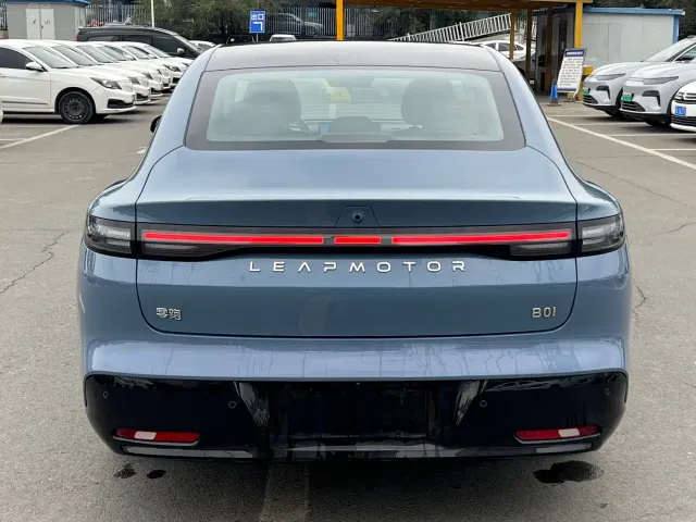 Leapmotor Leapmotor B01 2026 550 LiDAR Edition — Фото автомобиля 7