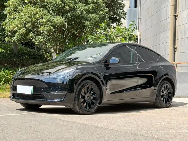 Фотография автомобиля — Tesla Model Y