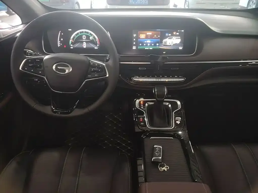 GAC Trumpchi Trumpchi M6 2023 PRO 270T DCT Premium Edition — Фото автомобиля 9