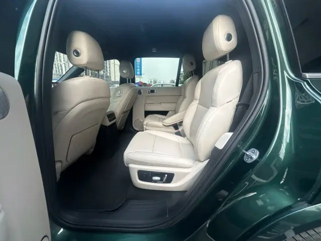 Li Auto L9 — Фото автомобиля 5