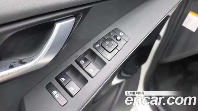 Kia Niro — Фото автомобиля 28