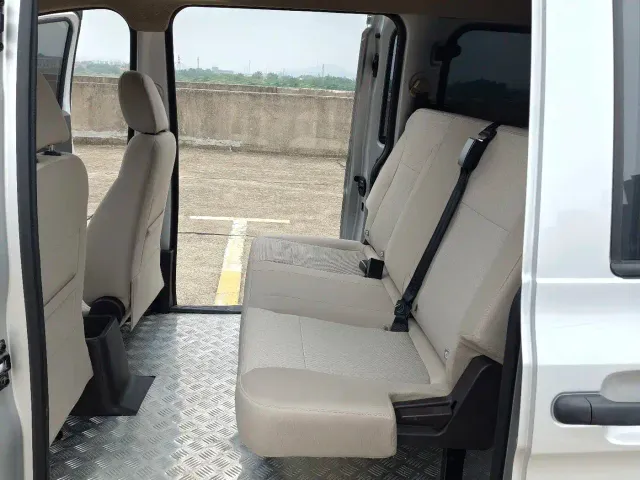 Wuling Hongguang V — Фото автомобиля 12