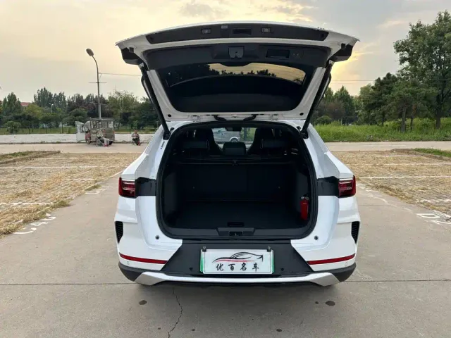 BYD Song PLUS — Фото автомобиля 8