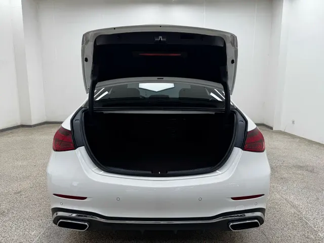 Mercedes-Benz C-Class — Фото автомобиля 16