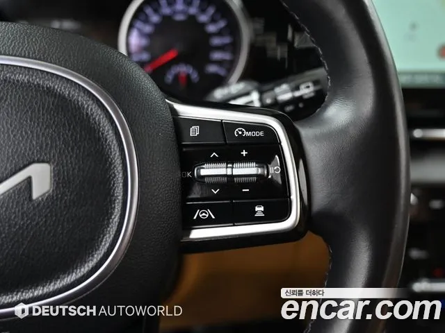 Kia Carnival Generation 4 — Фото автомобиля 18